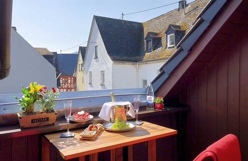 Ediger House | Holiday home Am Alten Stadttor in wine village of Ediger-Eller on the Moselle