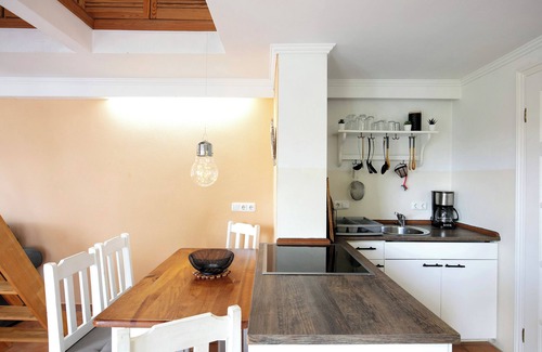 Bestensee House | Holiday Home "Am See" with Lake View, Private Terrace & Wi-Fi
