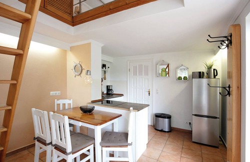 Bestensee House | Holiday Home "Am See" with Lake View, Private Terrace & Wi-Fi