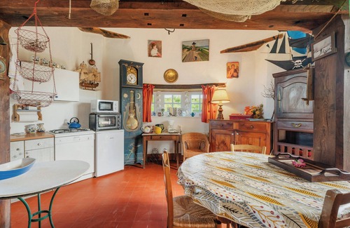 Cherrueix House | Holiday Home 'Ancien Moulin À Vent Du 19e Siècle' with Sea View, Private Terrace and Private Garden