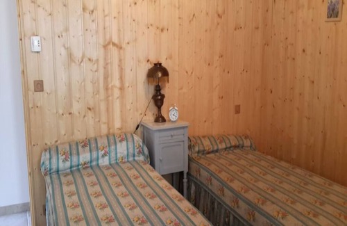 Allons House | Holiday Home "Ancienne Bergerie" with Mountain View & Private Garden