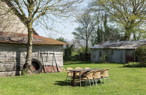 Gouvets House | Holiday home and mobile home with spacious garden
