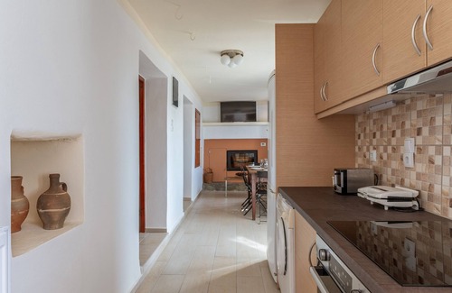 Rogon House | Holiday Home 'Anemodroulis Kochilos Andros 4ppl' with Sea View, Private Terrace and Balcony