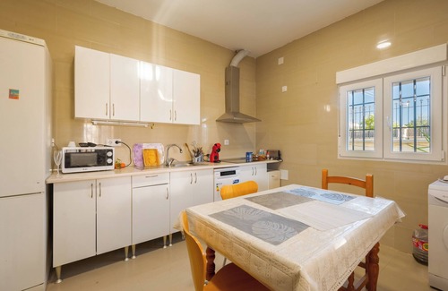 La Rinconada House | Holiday Home "Anexo de Invitados" with Private Pool & A/C