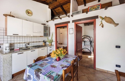 Pompeiana House | Holiday Home "Angolo dei Fiori" with Sea View, Shared Pool & Air Conditioning