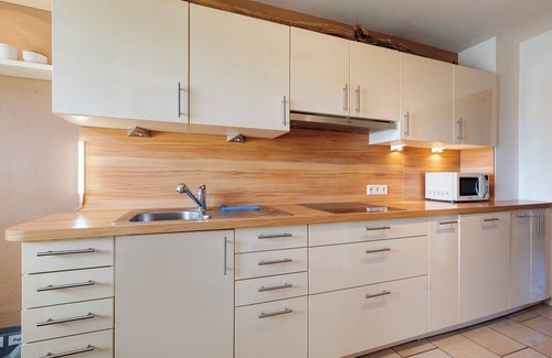 Lensahn House | Holiday Home 'Ankerglück' with Private Terrace and Wi-Fi