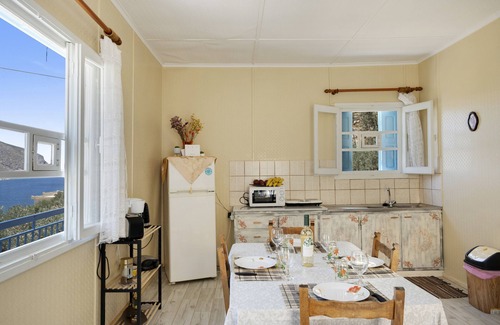 Kalymnos House | Holiday Home 'Antonis House' close to the Beach with Sea View, Garden & Wi-Fi