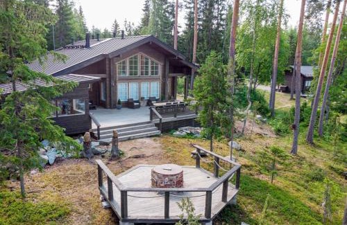 Kuorevesi House | Holiday Home Apilan rauha by Interhome