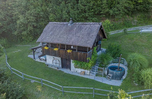 Srednje Grcevje House | Holiday home at the edge of the forest