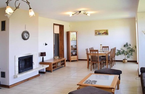 Lipnica House | holiday home at the lake in Kiedrowice