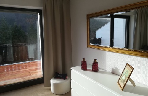 Hasenfeld House | Holiday home "Auszeit" on Rursee, just switch off!