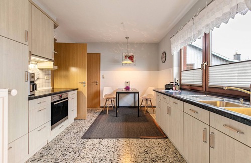 Barkenholm House | Holiday Home 'Autal-Blick' with Shared Terrace, Private Garden and Wi-Fi