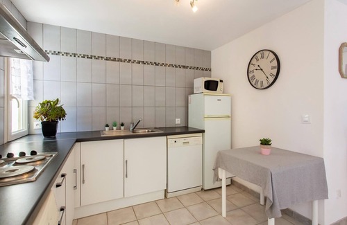 Berre-des-Alpes House | Holiday Home Berre near Monaco Marina