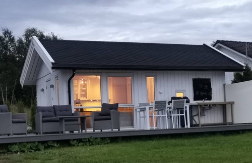 Fiksdal House | Holiday home by the sea