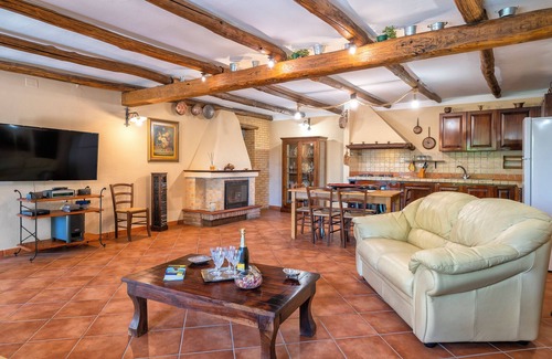 Sassari House | Holiday Home 'Baddelonga' with Private Pool, Private Garden and Wi-Fi