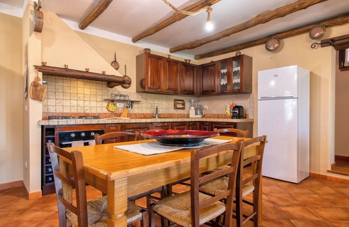 Sassari House | Holiday Home 'Baddelonga' with Private Pool, Private Garden and Wi-Fi