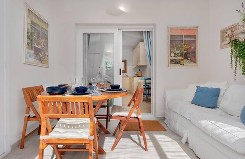 Murta Maria House | Holiday Home "Banano" with Garden, Terraces