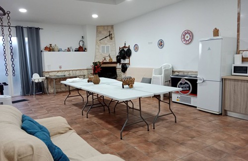 Santa Elena House | Holiday Home 'Batalla Navas de Tolosa' with Mountain View, Pool & Wi-Fi