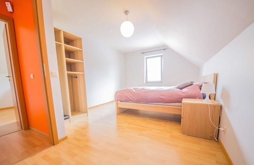 Aye House | Holiday home Le Clos des Libellules in Manhay with barbecue