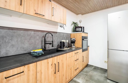 Treignes House | Holiday home in Wallonie with garden