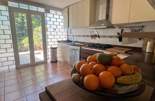 Coveta Fuma House | Holiday Home 'Beniarbeig' with Mountain View, Wi-Fi and Air Conditioning