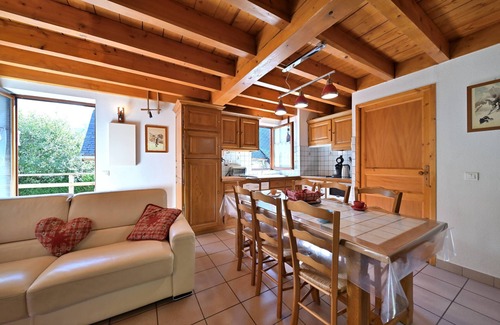 Aragnouet House | Holiday Home 'Bergerie Route De Piau Engaly' with Mountain View, Terrace and Garden