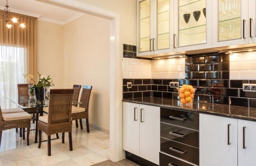 Saladavieja House | Holiday Home Beverly Hill by Interhome