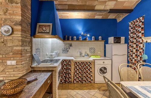 Orriols House | Holiday Home "Blava" with Wi-Fi