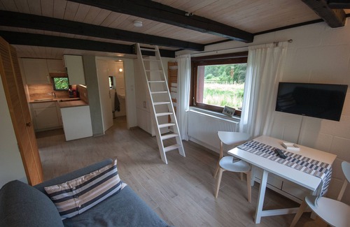 Odderade House | Holiday Home 'Blockhaus Quellental' with Lake View, Private Terrace and Wi-Fi