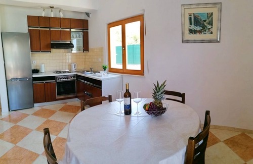 Putnikovic Apartment | Holiday Home Blue Dream - Two Bedroom Apartment with Terrace and Sea View (A1)