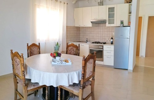 Putnikovic Apartment | Holiday Home Blue Dream - Two Bedroom Apartment with Terrace and Sea View (A2)