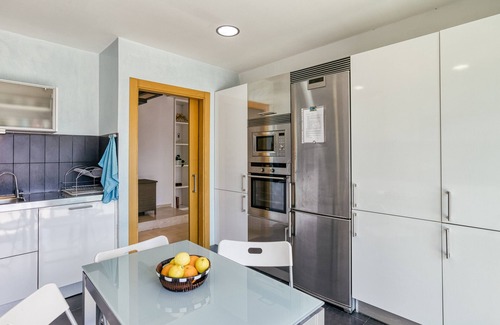 Llafranc House | Holiday Home 'Blueview' with Beautiful Sea View, Fireplace and Whirlpool