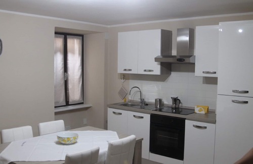 Bogliaco Apartment | Holiday home, Bogliaco, western shore of Lake Garda