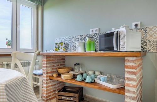 Alfoz de Lloredo House | Holiday Home 'Brizna' with Sea View, Private Terrace and Wi-Fi