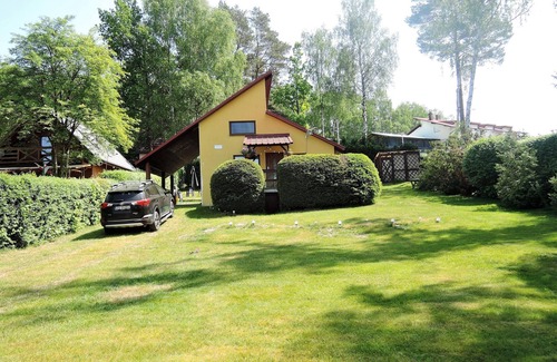Insko House | Holiday Home by Lake Ińsko with Free Boat