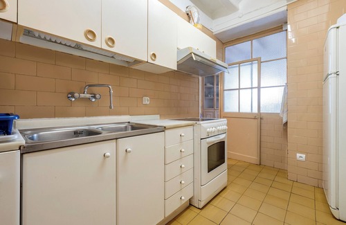 Tivissa House | Holiday Home 'Ca Cedó' with Shared Terrace, Wi-Fi and Air Conditioning