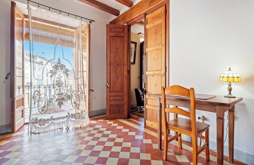Tivissa House | Holiday Home 'Ca Cedó' with Shared Terrace, Wi-Fi and Air Conditioning