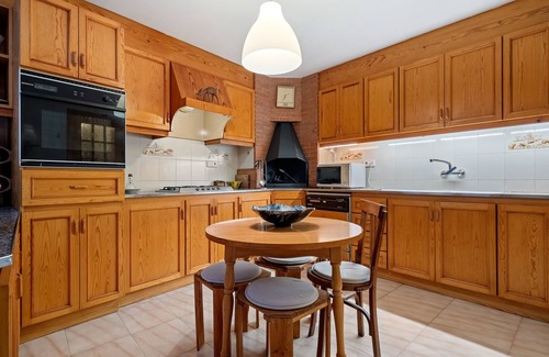 Tivissa House | Holiday Home "Ca Blai de Brull" with Mountain View, Shared Terrace & Wi-Fi