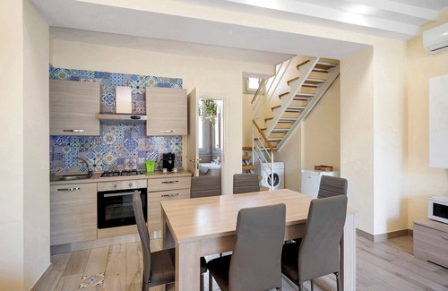 Dragonea House | Holiday Home 'Casa Alle Porte Della Costiera' with Mountain View, Wi-Fi and Air Conditioning