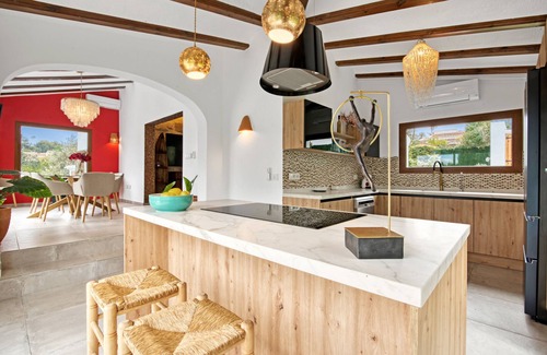 El Tosalet House | Holiday Home 'Ca Rulleta Jávea' with Mountain View, Wi-Fi and Air Conditioning