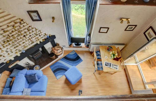 Brynsiencyn House | Holiday Home Caernarfon View Cottage by Interhome