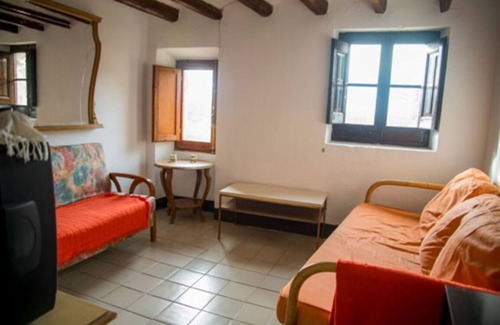 El Vilosell House | Holiday home - Cal Conxé