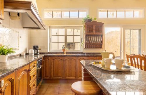 Roda de Bara House | Holiday Home Cal Juan by Interhome