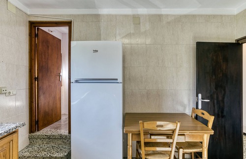 Capmany House | Holiday Home 'Can Picola' with Mountain View, Private Terrace and Wi-Fi