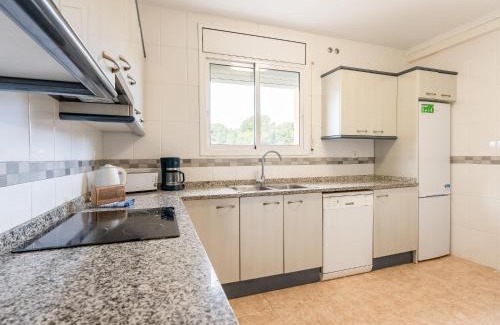 Creixell House | Holiday Home Canción de mar by Interhome