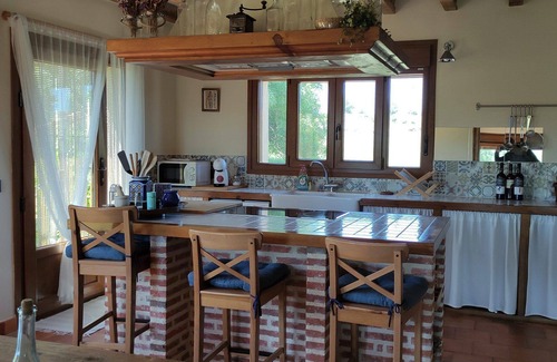 Santiuste de Pedraza House | Holiday Home 'Canteo' with Mountain View, Private Pool and Wi-Fi