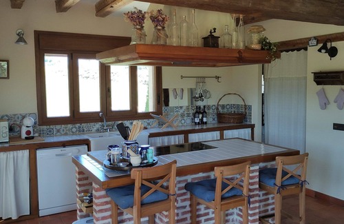 Santiuste de Pedraza House | Holiday Home 'Canteo' with Mountain View, Private Pool and Wi-Fi