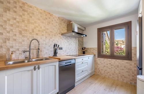Beiro House | Holiday Home "Carmen San Andrés" with Mountain View, Private Terrace & Wi-Fi
