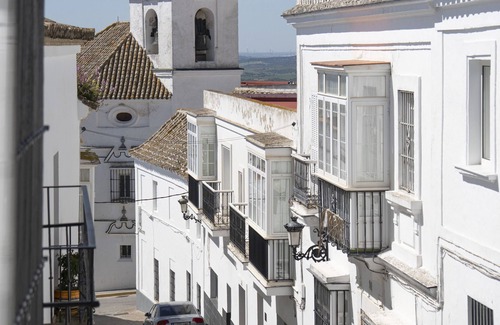 Medina-Sidonia House | Holiday Home 'Casa Herrete' with Balcony, Wi-Fi and Air Conditioning