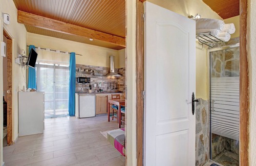 Arico House | Holiday Home Casa Candelaria 2 with Mountain View, Pool, Garden & Wi-Fi